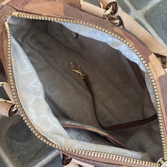 Vintage Michael Kors Leather, Camo Handbag - Picture 5 of 6